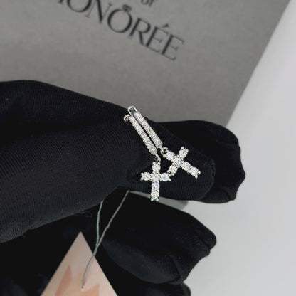 Srebrne kolczyki z krzyżykami i moissanitami „Faith”
