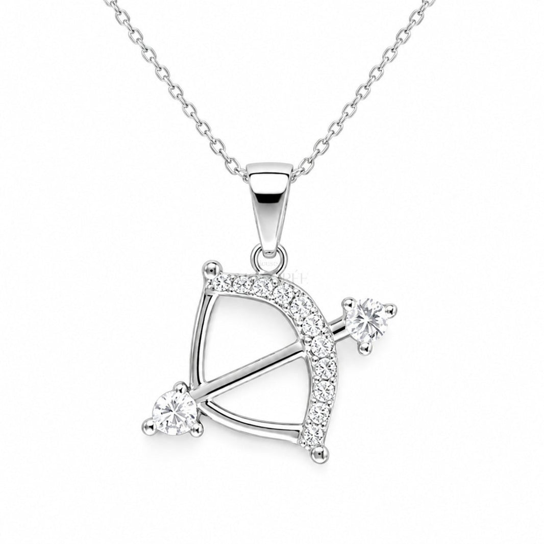 Srebrny wisiorek ze znakiem zodiaku Strzelec z moissanitami i łańcuszkiem „Sagittarius” - MONOREE