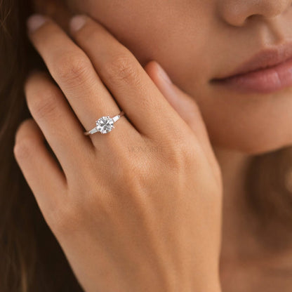 Sidabrinis žiedas su moisanitu „Promise“ – papuošalo dizainas iš arti